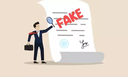 5000 ನಕಲಿ ವೀಸಾ, ಐದು ವರ್ಷಗಳಲ್ಲಿ ರೂ. 300 ಕೋಟಿ ವಂಚನೆ: ನಕಲಿ ವೀಸಾ ದಂಧೆಯನ್ನು ಬೇಧಿಸಿದ ಪೊಲೀಸರು