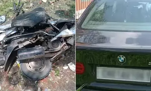 ಸ್ನೇಹಿತನ ಹುಟ್ಟುಹಬ್ಬಕ್ಕೆ ತೆರಳಲು ಮಿತಿಮೀರಿದ ವೇಗ | ಬಿಎಂಡಬ್ಲ್ಯೂ ಕಾರು ಡಿಕ್ಕಿ ; ಇಬ್ಬರು ಯುವತಿಯರು ಬಲಿ