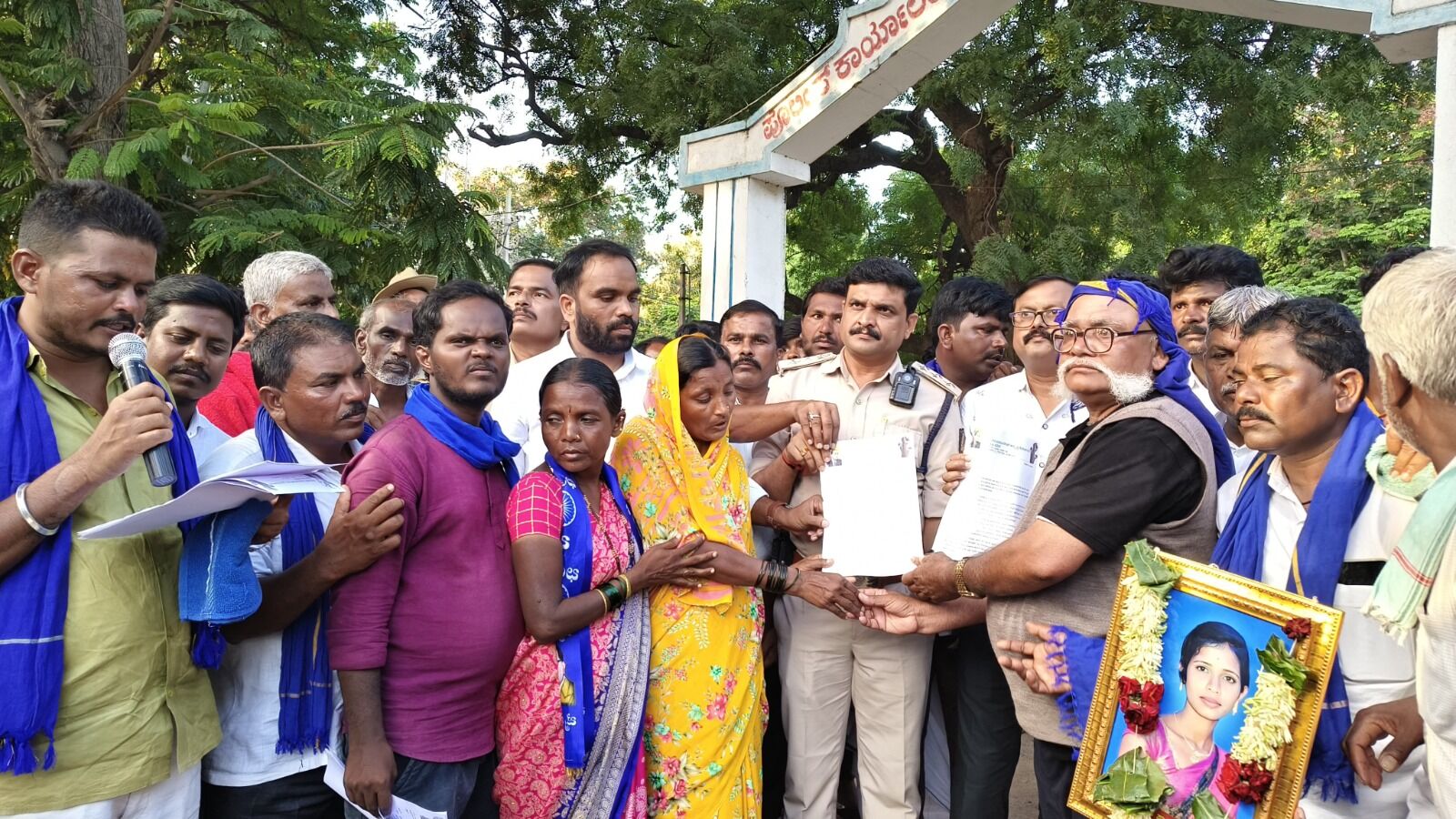 ಕೊಪ್ಪಳ | ಅಂತರ್ಜಾತಿ ವಿವಾಹವಾದ ಯುವತಿಯ ಕೊಲೆ ಖಂಡಿಸಿ ಕಾಲ್ನಡಿಗೆ ಜಾಥಾ