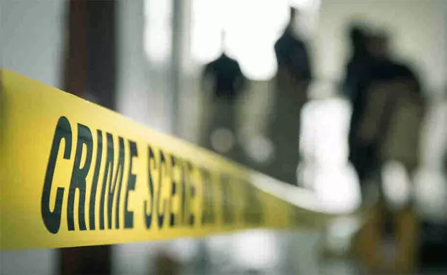 ಉತ್ತರ ಪ್ರದೇಶ | ಜಾಮೀನು ಬಿಡುಗಡೆಗೊಂಡಿದ್ದ ಅತ್ಯಾಚಾರ ಆರೋಪಿಯಿಂದ ಸಂತ್ರಸ್ತೆಯ ಹತ್ಯೆ ಉತ್ತರ ಪ್ರದೇಶ | ಜಾಮೀನು ಬಿಡುಗಡೆಗೊಂಡಿದ್ದ ಅತ್ಯಾಚಾರ ಆರೋಪಿಯಿಂದ ಸಂತ್ರಸ್ತೆಯ ಹತ್ಯೆ