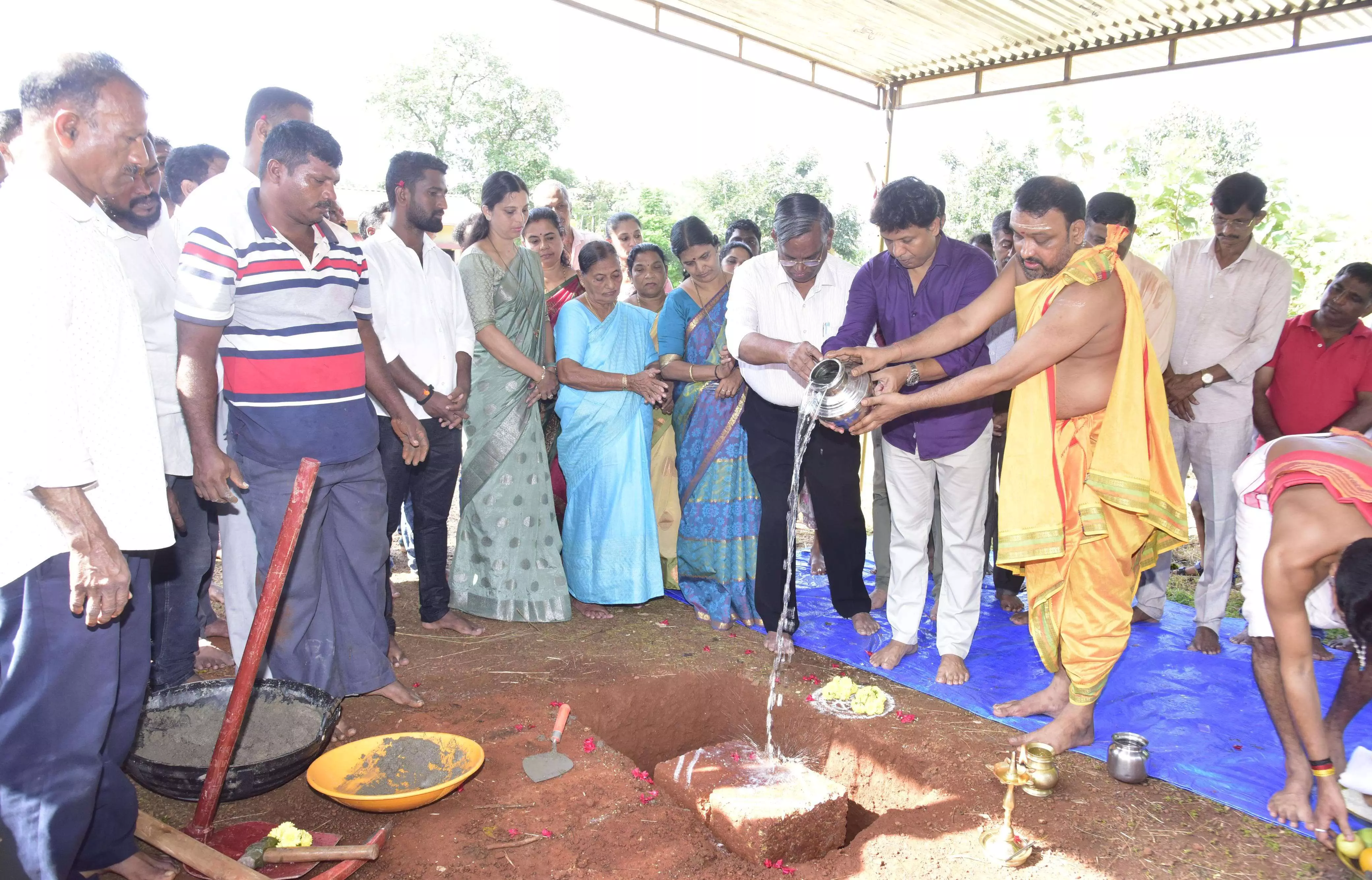 ಕಾವೂರು ಸರಕಾರಿ ಶಾಲೆಗೆ 1 ಕೋಟಿ ರೂ. ದೇಣಿಗೆ ನೀಡಿದ ಹಳೆ ವಿದ್ಯಾರ್ಥಿ ಕಾವೂರು ಸರಕಾರಿ ಶಾಲೆಗೆ 1 ಕೋಟಿ ರೂ. ದೇಣಿಗೆ ನೀಡಿದ ಹಳೆ ವಿದ್ಯಾರ್ಥಿ