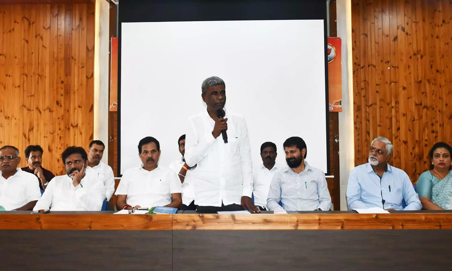 ಗೃಹಲಕ್ಷ್ಮಿ ಯೋಜನೆಗೆ ಹಣ ಹೊಂದಿಸಲು ರಾಜ್ಯ ಸರಕಾರ ಬಿಪಿಎಲ್ ಕಾರ್ಡ್ ರದ್ದು ಮಾಡುತ್ತಿದೆ: ಸಂಸದ ಕೋಟ ಶ್ರೀನಿವಾಸ ಪೂಜಾರಿ