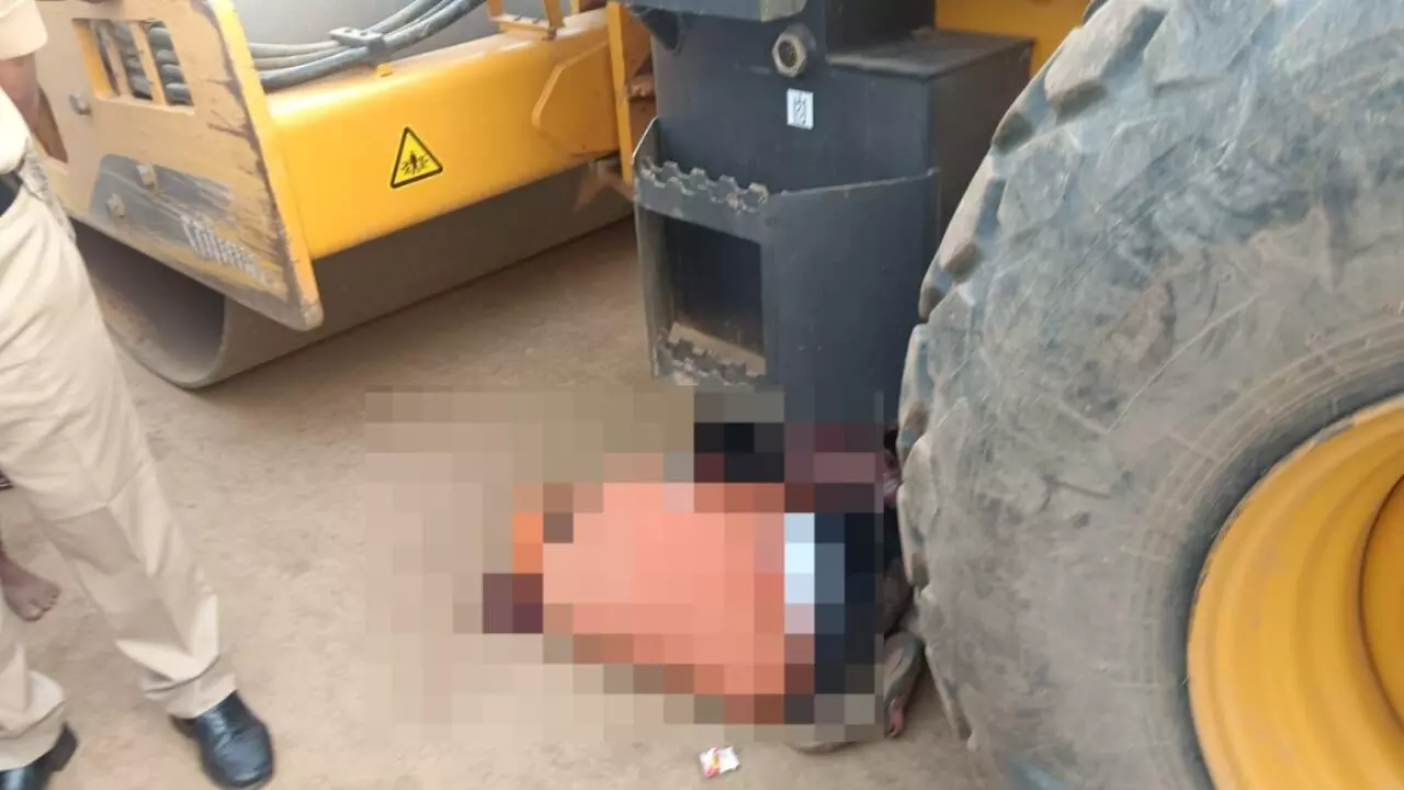 ಹಾವೇರಿ: ರೋಡ್‌ ರೋಲರ್‌ ಹರಿದು ಇಬ್ಬರು ಕಾರ್ಮಿಕರು ಸಾವು