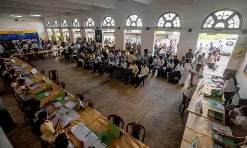 ಶ್ರೀಲಂಕಾ ಅಧ್ಯಕ್ಷೀಯ ಚುನಾವಣೆ: ಬಿರುಸಿನ ಮತದಾನ