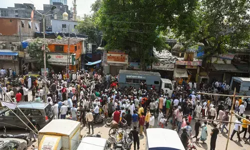 ಮುಂಬೈ | ಮಸೀದಿಯ ‘ಅಕ್ರಮ’ಭಾಗ ಕೆಡವಲು ಮುಂದಾದ ಬಿಎಂಸಿ ; ಸ್ಥಳೀಯರ ವಿರೋಧ, ಧಾರಾವಿ ಉದ್ವಿಗ್ನ