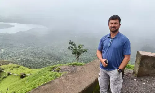 ಕಾರವಾರ | ಮನೆಗೆ ನುಗ್ಗಿ ಉದ್ಯಮಿಯ ಬರ್ಬರ ಹತ್ಯೆ: ಪತ್ನಿಗೆ ಗಂಭೀರ ಹಲ್ಲೆ