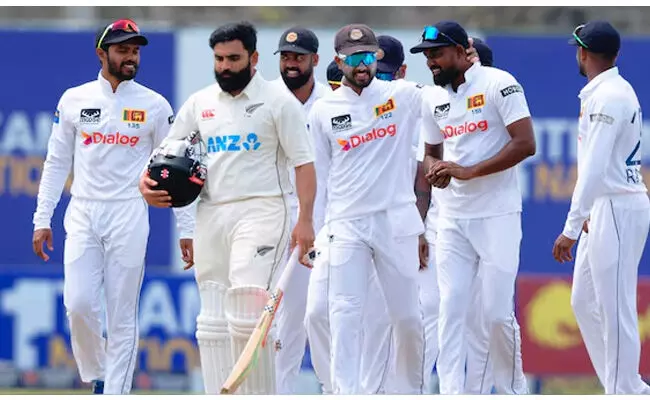 ಮೊದಲ ಟೆಸ್ಟ್ | ನ್ಯೂಝಿಲ್ಯಾಂಡ್ ವಿರುದ್ಧ ಶ್ರೀಲಂಕಾ ಜಯಭೇರಿ ಮೊದಲ ಟೆಸ್ಟ್ | ನ್ಯೂಝಿಲ್ಯಾಂಡ್ ವಿರುದ್ಧ ಶ್ರೀಲಂಕಾ ಜಯಭೇರಿ