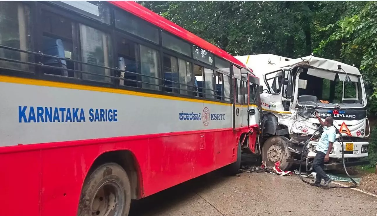 ಗುಂಡ್ಯ| ಬಸ್ - ಟ್ಯಾಂಕರ್ ಢಿಕ್ಕಿ: ಹಲವರಿಗೆ ಗಾಯ