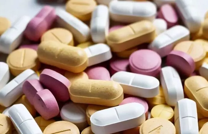 ದೇಶಾದ್ಯಂತ ಸರಕಾರಿ ಆಸ್ಪತ್ರೆಗೆ ಟಾಲ್ಕಮ್ ಪೌಡರ್, ಹಿಟ್ಟುಗಳನ್ನು ಬಳಸಿದ ಆ್ಯಂಟಿಬಯೋಟಿಕ್ಸ್ ಪೂರೈಕೆ: ನಾಗ್ಪುರ ನಕಲಿ ಡ್ರಗ್ಸ್ ಪ್ರಕರಣದ ಆಘಾತಕಾರಿ ಮಾಹಿತಿ ಬಹಿರಂಗ ದೇಶಾದ್ಯಂತ ಸರಕಾರಿ ಆಸ್ಪತ್ರೆಗೆ ಟಾಲ್ಕಮ್ ಪೌಡರ್, ಹಿಟ್ಟುಗಳನ್ನು ಬಳಸಿದ ಆ್ಯಂಟಿಬಯೋಟಿಕ್ಸ್ ಪೂರೈಕೆ: ನಾಗ್ಪುರ ನಕಲಿ ಡ್ರಗ್ಸ್ ಪ್ರಕರಣದ ಆಘಾತಕಾರಿ ಮಾಹಿತಿ ಬಹಿರಂಗ