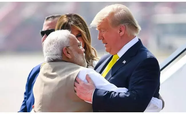 ಮೋದಿ ಅಮೆರಿಕ ಪ್ರವಾಸ ಮುಕ್ತಾಯ | ಟ್ರಂಪ್ರ ರ್ಯಾಲಿಯಲ್ಲಿ ‘ಪಾಲ್ಗೊಳ್ಳದ’ ಪ್ರಧಾನಿ ಮೋದಿ ಅಮೆರಿಕ ಪ್ರವಾಸ ಮುಕ್ತಾಯ | ಟ್ರಂಪ್ರ ರ್ಯಾಲಿಯಲ್ಲಿ ‘ಪಾಲ್ಗೊಳ್ಳದ’ ಪ್ರಧಾನಿ