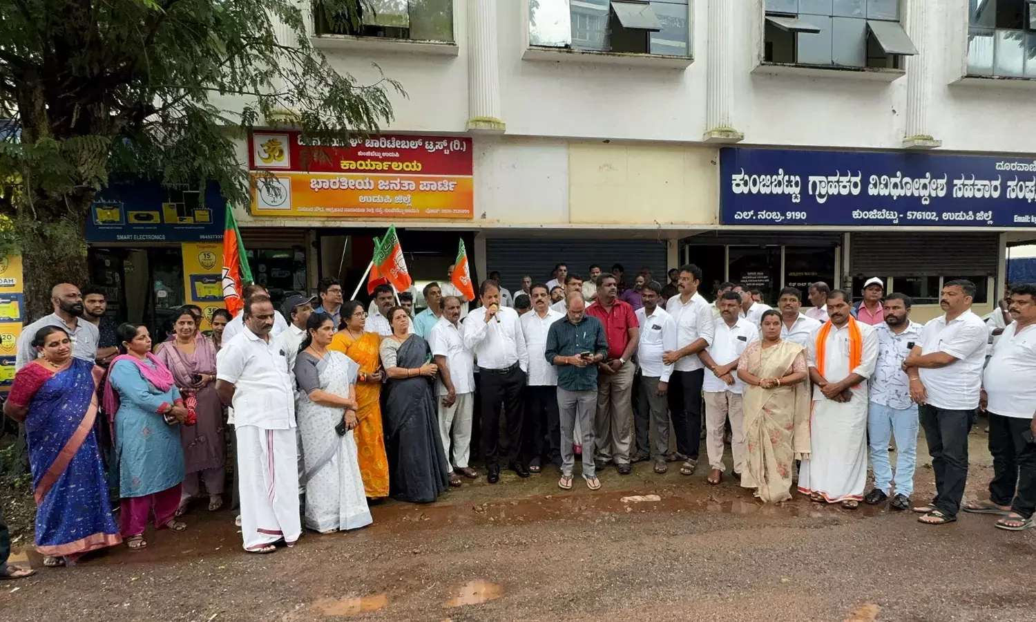 ಉಡುಪಿ: ಸಿಎಂ ಸಿದ್ದರಾಮಯ್ಯ ರಾಜೀನಾಮೆಗೆ ಆಗ್ರಹಿಸಿ ಬಿಜೆಪಿ ಧರಣಿ