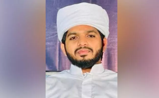 ಮರ್ಕಝ್ ನಾಲೆಡ್ಜ್ ಸಿಟಿ: ಮೀಂ ಕವಿಗೋಷ್ಠಿಗೆ ಸಫ್ವಾನ್ ಅಳಕೆ ಆಯ್ಕೆ ಮರ್ಕಝ್ ನಾಲೆಡ್ಜ್ ಸಿಟಿ: ಮೀಂ ಕವಿಗೋಷ್ಠಿಗೆ ಸಫ್ವಾನ್ ಅಳಕೆ ಆಯ್ಕೆ