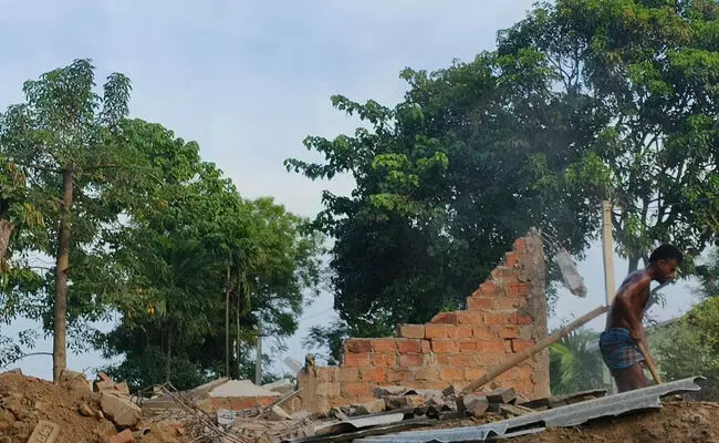 ಅಸ್ಸಾಂ | ತೆರವು ಕಾರ್ಯಾಚರಣೆ ; 150ಕ್ಕೂ ಅಧಿಕ ಮನೆಗಳ ನೆಲಸಮ