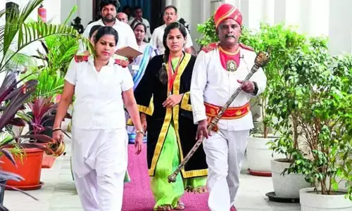 ತಮಿಳುನಾಡು: ಲಿಪ್ ಸ್ಟಿಕ್ ಹಚ್ಚಿದ್ದಕ್ಕೆ ಮಹಿಳಾ ದಫೇದಾರ್ ವರ್ಗಾವಣೆ!