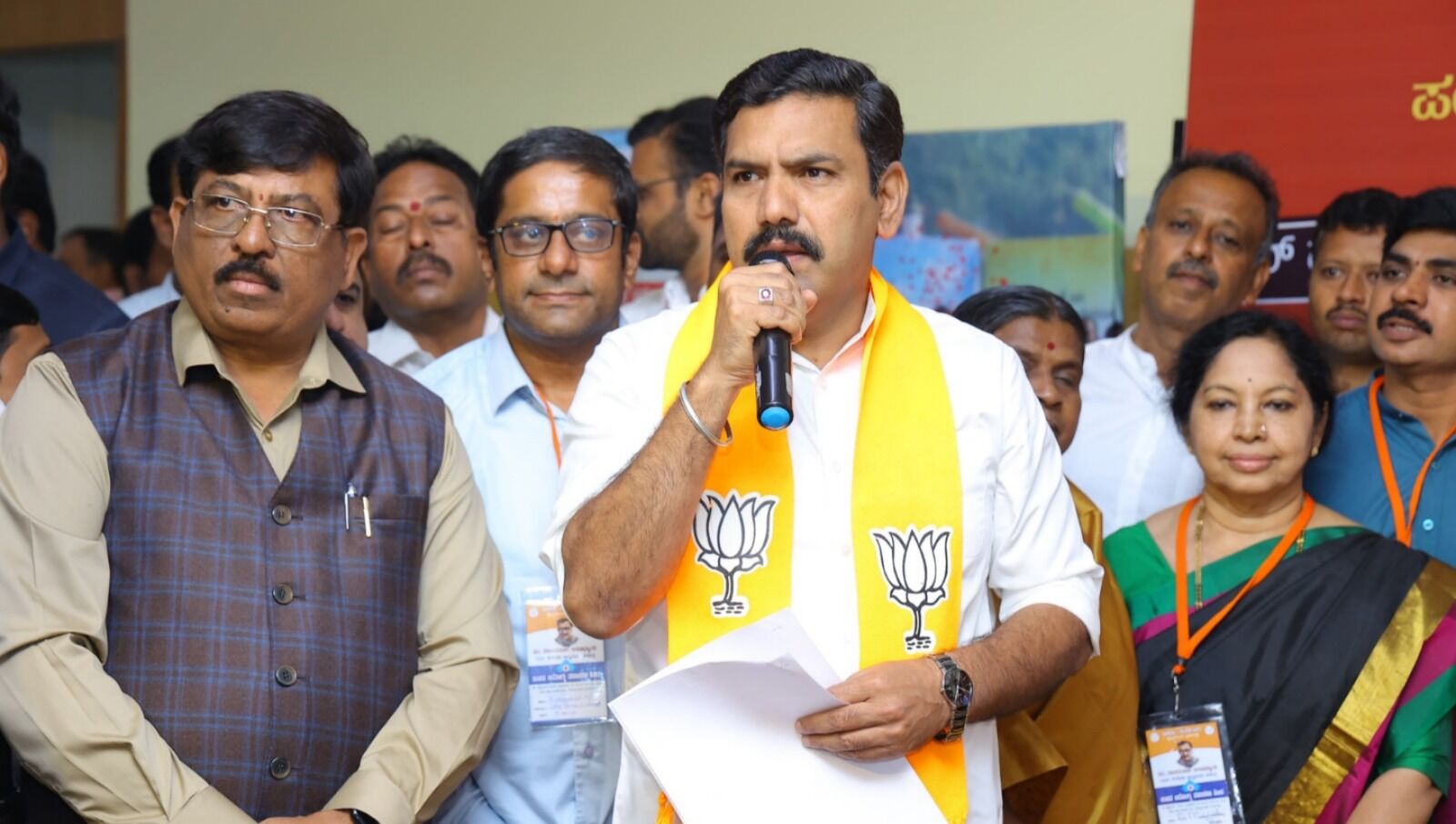 ದಬ್ಬಾಳಿಕೆ ಮುಂದುವರೆದರೆ ಪೊಲೀಸ್ ಠಾಣೆಗೆ ಮುತ್ತಿಗೆ : ವಿಜಯೇಂದ್ರ ಎಚ್ಚರಿಕೆ