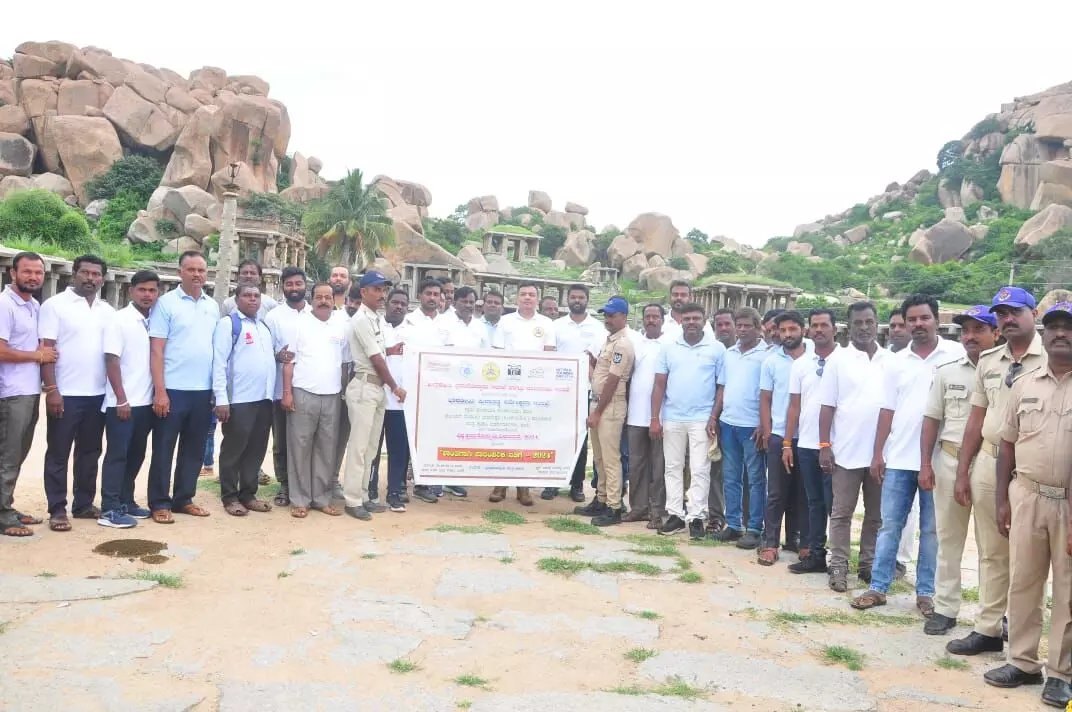 ಹಂಪಿಯಲ್ಲಿ ಶಾಂತಿಗಾಗಿ ಪಾರಂಪರಿಕ ನಡಿಗೆ