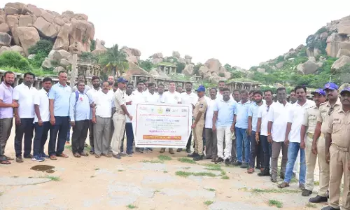 ಹಂಪಿಯಲ್ಲಿ ಶಾಂತಿಗಾಗಿ ಪಾರಂಪರಿಕ ನಡಿಗೆ