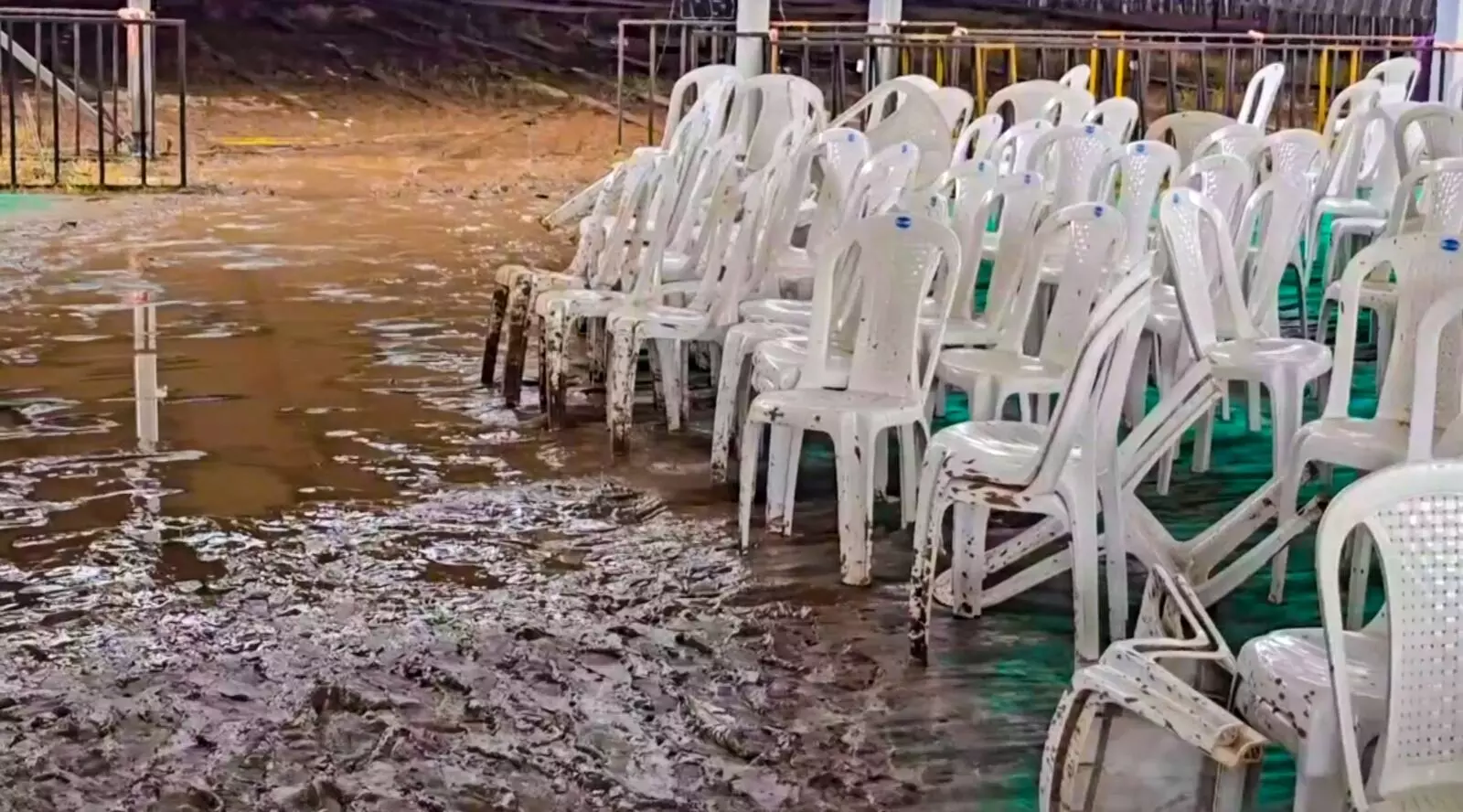 PHOTOS| ಮಹಾ ಮಳೆಗೆ ಮುಂಬೈ, ಪುಣೆ ತತ್ತರ; ಜನಜೀವನ ಅಸ್ತವ್ಯಸ್ತ