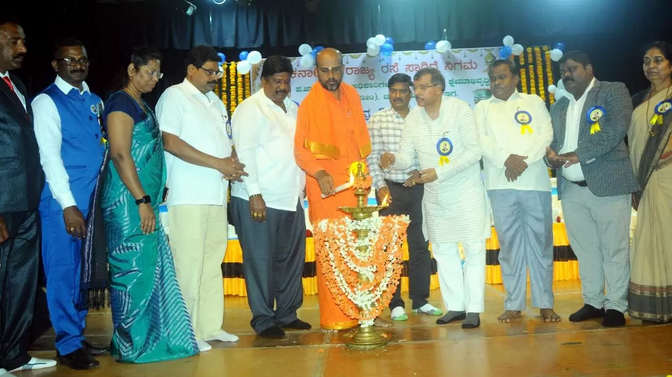 ಬಾಯಲ್ಲಿ ಭೀಮವಾದ, ಮನೆಯಲ್ಲಿ ಕೋಮುವಾದ ಜಪ ಮಾಡುವವರು ಅಂಬೇಡ್ಕರ್ ಅನುಯಾಯಿಗಳಲ್ಲ: ಜ್ಞಾನಪ್ರಕಾಶ ಸ್ವಾಮೀಜಿ