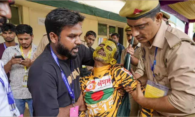 ಕಾನ್ಪುರ ಸ್ಟೇಡಿಯಮ್‌ನಲ್ಲಿ ಬಾಂಗ್ಲಾದೇಶದ ಕ್ರಿಕೆಟ್ ಅಭಿಮಾನಿ ಅಸ್ವಸ್ಥ, ಆಸ್ಪತ್ರೆಗೆ ದಾಖಲು
