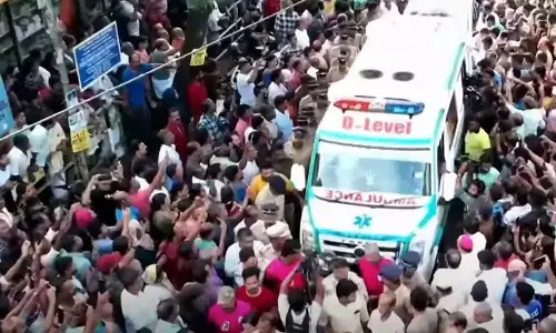 ಶಿರೂರು ಭೂಕುಸಿತದಲ್ಲಿ ಮೃತಪಟ್ಟ ಲಾರಿ ಚಾಲಕ ಅರ್ಜುನ್ ಗೆ ಸಾವಿರಾರು ಮಂದಿಯಿಂದ ಅಂತಿಮ ನಮನ