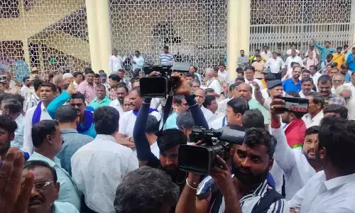 ಮೈಸೂರು: ಮಹಿಷ ಪ್ರತಿಮೆಗೆ ಪುಷ್ಪಾರ್ಚನೆಗೆ  ಅವಕಾಶ ಕಲ್ಪಿಸಲು ದಲಿತರ ಆಗ್ರಹ