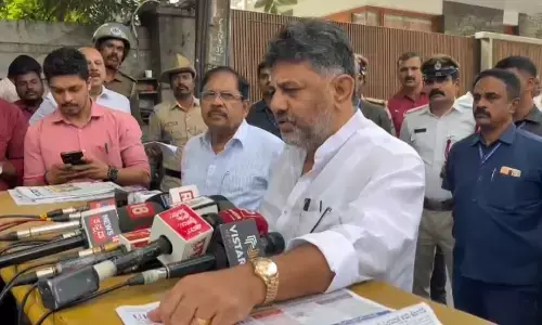 ಕುಮಾರಸ್ವಾಮಿ ರಾಜಕಾರಣ ಬಿಟ್ಟು ರಾಜ್ಯದಲ್ಲಿ ಉದ್ಯೋಗ ಸೃಷ್ಟಿ ಮಾಡಲಿ: ಡಿ.ಕೆ.ಶಿವಕುಮಾರ್