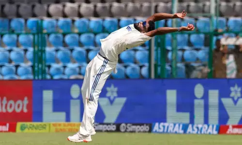 ಅದ್ಭುತ ಕ್ಯಾಚ್ ಹಿಡಿದ ಮುಹಮ್ಮದ್‌ ಸಿರಾಜ್; ಸಾಮಾಜಿಕ ಜಾಲತಾಣಗಳಲ್ಲಿ ಪ್ರಶಂಸೆ