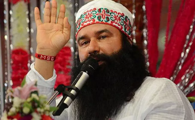 ಹರ್ಯಾಣ ಚುನಾವಣೆಗೂ ಮುನ್ನ ಜೈಲಿನಿಂದ ಹೊರಬರಲಿರುವ ಗುರ್ಮೀತ್ ಸಿಂಗ್; 4 ವರ್ಷಗಳಲ್ಲಿ 15 ಬಾರಿ ಪರೋಲ್ ಹರ್ಯಾಣ ಚುನಾವಣೆಗೂ ಮುನ್ನ ಜೈಲಿನಿಂದ ಹೊರಬರಲಿರುವ ಗುರ್ಮೀತ್ ಸಿಂಗ್; 4 ವರ್ಷಗಳಲ್ಲಿ 15 ಬಾರಿ ಪರೋಲ್