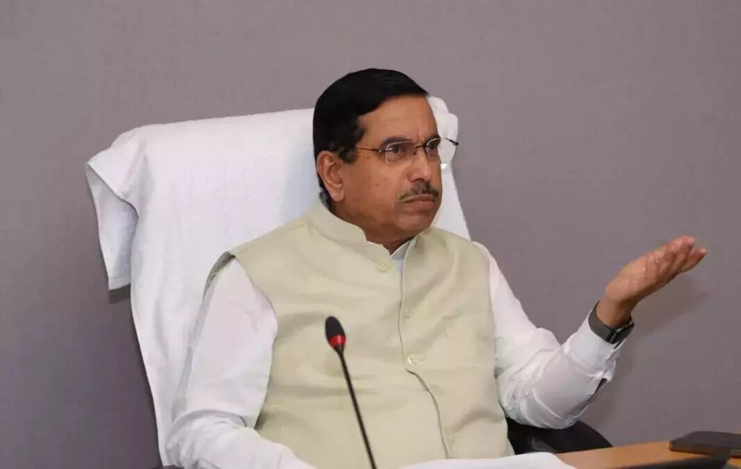 ಯತ್ನಾಳ್ ಹೇಳಿಕೆಗಳನ್ನು ಹೈಕಮಾಂಡ್ ಗಮನಿಸುತ್ತಿದೆ : ಪ್ರಹ್ಲಾದ್ ಜೋಶಿ