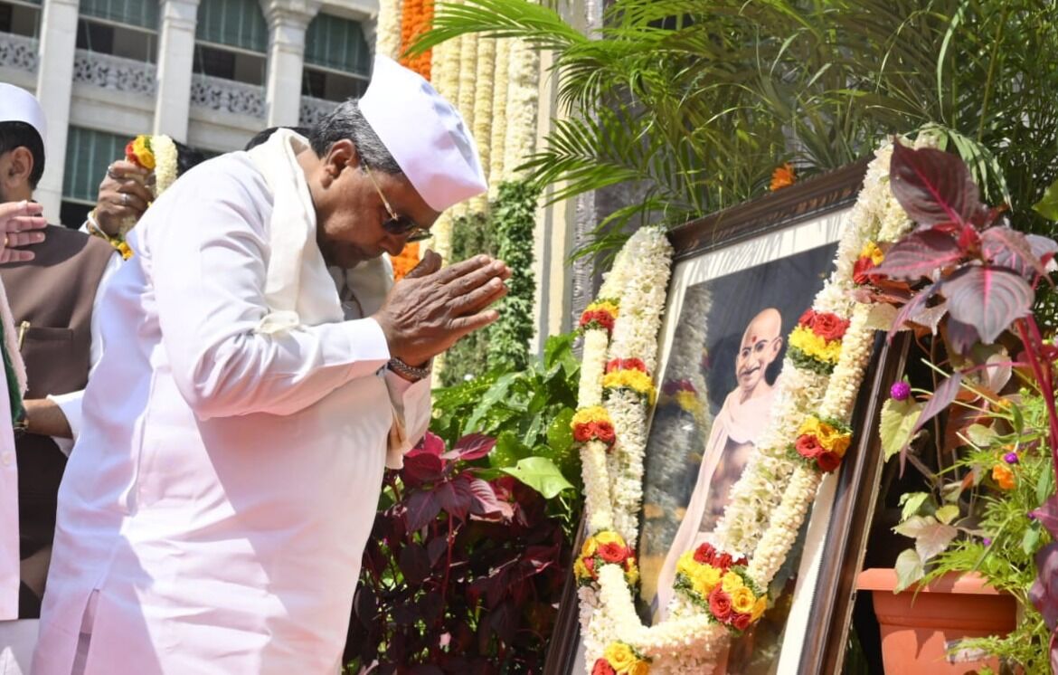 ಭಾಷಣಗಳಿಂದ ಮಹಾತ್ಮರ ಆಶಯಗಳು ಈಡೇರುವುದಿಲ್ಲ : ಮುಖ್ಯಮಂತ್ರಿ ಸಿದ್ದರಾಮಯ್ಯ