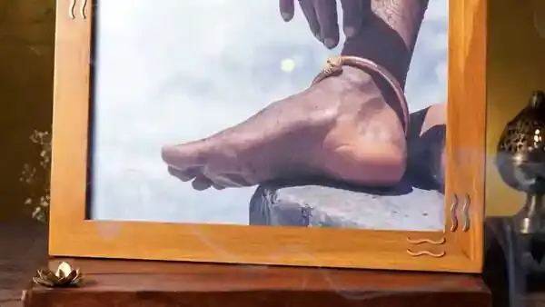 ಸದ್ಗುರು ಜಗ್ಗಿ ವಾಸುದೇವ್‌ರ ಪಾದದ ಚಿತ್ರ ದುಬಾರಿ ಬೆಲೆಗೆ ಮಾರಾಟ!