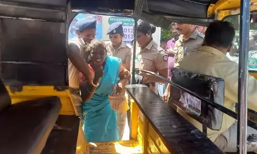 ತಮಿಳುನಾಡು: ಜಾತಿ ತಾರತಮ್ಯದ ವಿರುದ್ಧ ಪ್ರತಿಭಟಿಸಿದ ಬುಡಕಟ್ಟು ಪಂಚಾಯತ್ ಅಧ್ಯಕ್ಷೆ ವಿರುದ್ಧ ಪ್ರಕರಣ ದಾಖಲು