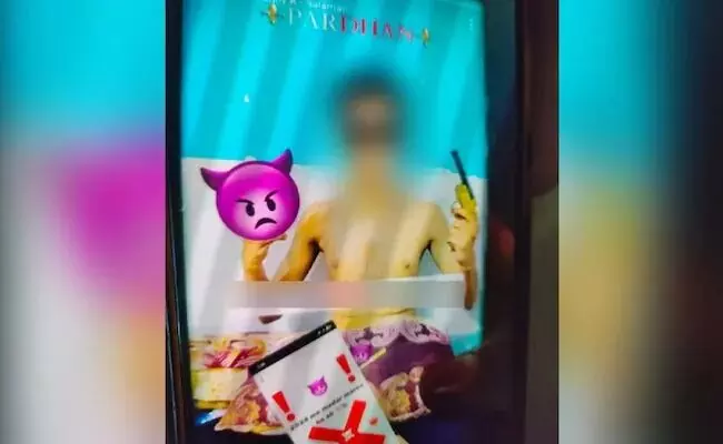 ಕೊನೆಗೂ 2024ರಲ್ಲಿ ಕೊಲೆ ಮಾಡಿದೆ: ವೈದ್ಯನ ಹತ್ಯೆಗೈದು ಸಾಮಾಜಿಕ ಮಾಧ್ಯಮದಲ್ಲಿ ಪೋಸ್ಟ್ ಮಾಡಿದ ಬಾಲಕ!