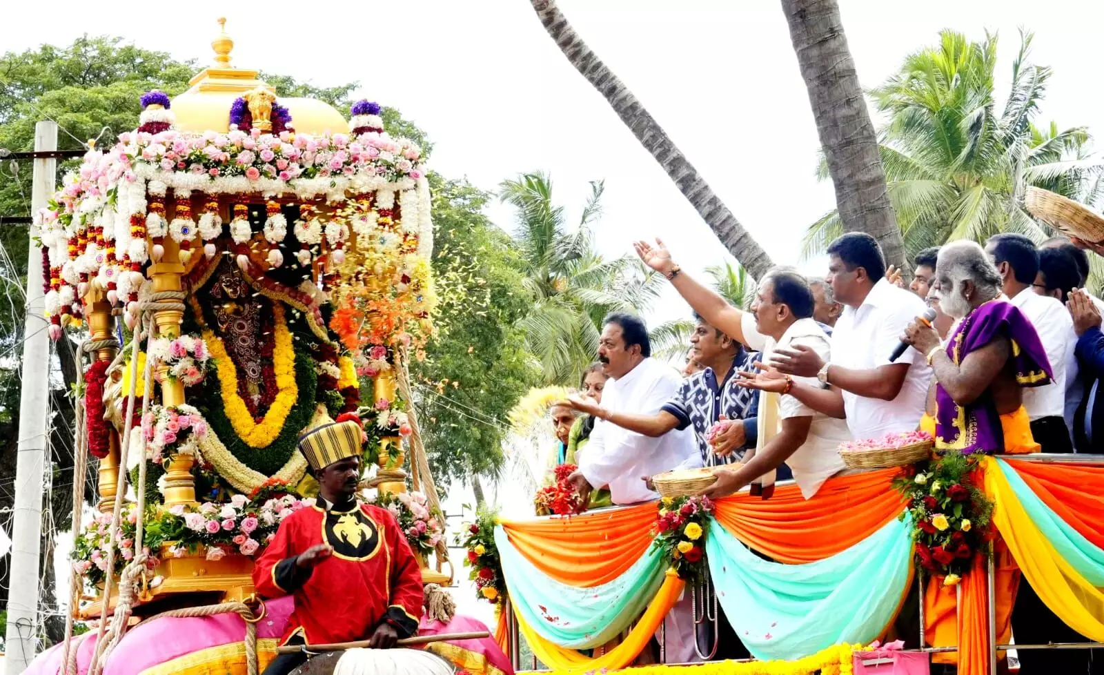 ಪಾರಂಪರಿಕ ಶ್ರೀರಂಗಪಟ್ಟಣ ದಸರಾಗೆ ನಟ ಶಿವರಾಜ್ ಕುಮಾರ್ ಚಾಲನೆ ಪಾರಂಪರಿಕ ಶ್ರೀರಂಗಪಟ್ಟಣ ದಸರಾಗೆ ನಟ ಶಿವರಾಜ್ ಕುಮಾರ್ ಚಾಲನೆ