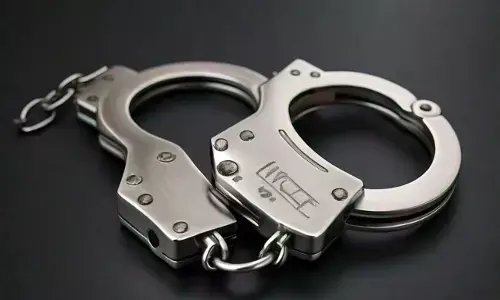 ಪ್ರಕರಣವೊಂದರಿಂದ ಪಾರು ಮಾಡಲು 2.5 ಕೋಟಿ ರೂ. ಬೇಡಿಕೆ: NIA ಅಧಿಕಾರಿಯನ್ನು ಬಂಧಿಸಿದ ಸಿಬಿಐ ಪೊಲೀಸರು