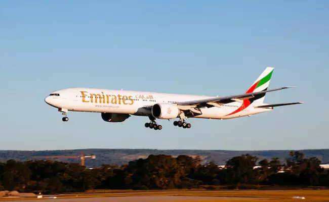 ವಿಮಾನದಲ್ಲಿ ಪೇಜರ್, ವಾಕಿ-ಟಾಕಿ ನಿಷೇಧಿಸಿದ ಎಮಿರೇಟ್ಸ್