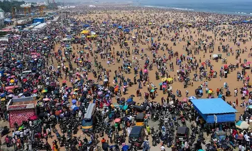 IAF ವೈಮಾನಿಕ ಪ್ರದರ್ಶನದ ವೇಳೆ ಐವರು ಸಾವು: ಪ್ರತಿಪಕ್ಷಗಳಿಂದ ತಮಿಳುನಾಡು ಸರಕಾರಕ್ಕೆ ತರಾಟೆ