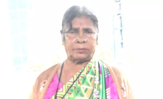 ಎರಡು ದಶಕಗಳಿಂದ ಮೃತದೇಹಗಳಿಗೆ ಅಂತ್ಯಸಂಸ್ಕಾರ ಮಾಡುತ್ತಿರುವ ವೃದ್ಧೆ