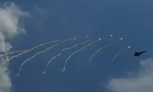 ಇಸ್ರೇಲ್‍ನತ್ತ ರಾಕೆಟ್‍ಗಳ ಮಳೆಗರೆದ ಹಿಜ್ಬುಲ್ಲಾ | ಕನಿಷ್ಠ 12 ಮಂದಿಗೆ ಗಾಯ