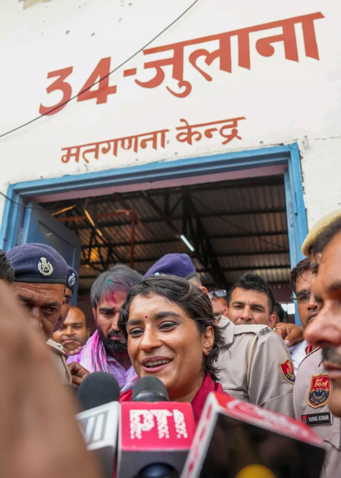 PHOTOS | ಹರ್ಯಾಣ | ಸವಾಲುಗಳನ್ನು ಎದುರಿಸಿ ಐತಿಹಾಸಿಕವಾಗಿ ಗೆದ್ದ ವಿನೇಶ್ ಫೋಗಟ್‌