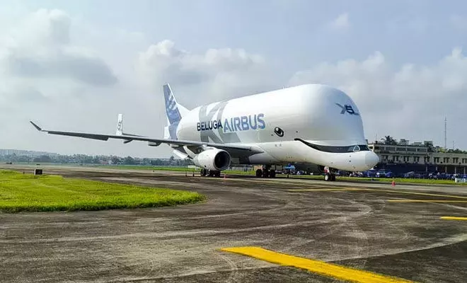 ಕೋಲ್ಕತ್ತಾಗೆ ಬಂದಿಳಿದ ಬೃಹತ್ ಗಾತ್ರದ ಏರ್ ಬಸ್ ಬೆಲುಗ ವಿಮಾನ