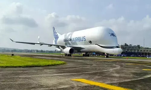 ಕೋಲ್ಕತ್ತಾಗೆ ಬಂದಿಳಿದ ಬೃಹತ್ ಗಾತ್ರದ ಏರ್ ಬಸ್ ಬೆಲುಗ ವಿಮಾನ