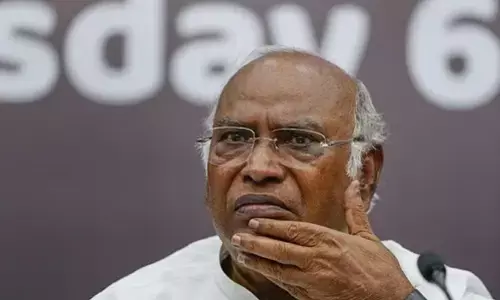 ಇವಿಎಂ ಬ್ಯಾಟರಿ ಸಾಮರ್ಥ್ಯದ ಕುರಿತು ಚುನಾವಣಾ ಆಯೋಗದ ಮೆಟ್ಟಿಲೇರಿದ ಕಾಂಗ್ರೆಸ್ : ವಿಪಕ್ಷಗಳ ಆರೋಪ ಸ್ವೀಕಾರಾರ್ಹವಲ್ಲ ಎಂದ ಚುನಾವಣಾ ಆಯೋಗ