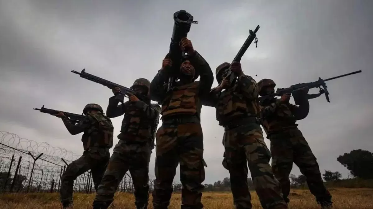 ನಾಸಿಕ್: ಫೈರಿಂಗ್ ಅಭ್ಯಾಸದ ವೇಳೆ ಶೆಲ್ ಸ್ಫೋಟ; ಇಬ್ಬರು ಅಗ್ನಿವೀರರು ಮೃತ್ಯು ನಾಸಿಕ್: ಫೈರಿಂಗ್ ಅಭ್ಯಾಸದ ವೇಳೆ ಶೆಲ್ ಸ್ಫೋಟ; ಇಬ್ಬರು ಅಗ್ನಿವೀರರು ಮೃತ್ಯು