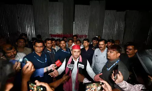 JPNIC ಕೇಂದ್ರ ಪ್ರವೇಶಕ್ಕೆ ಅಖಿಲೇಶ್ ಯಾದವ್ ಗೆ ಅನುಮತಿ ನಿರಾಕರಣೆ; ಲಕ್ನೊದಾದ್ಯಂತ ಭಾರೀ ಪ್ರತಿಭಟನೆ