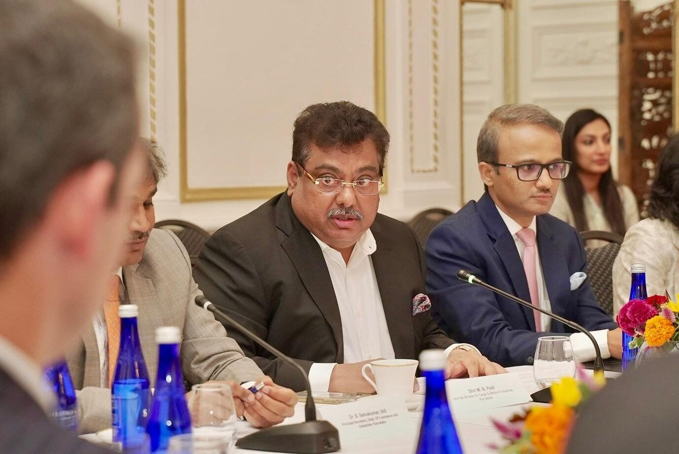 ಅಮೆರಿಕದಲ್ಲಿ ‘ಕ್ವಿನ್ ಸಿಟಿ’ ಕೇಂದ್ರಿತ ಹೂಡಿಕೆ ಚರ್ಚೆ : ಸಚಿವ ಎಂ.ಬಿ.ಪಾಟೀಲ್