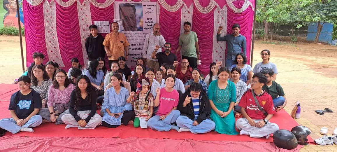 ಬೆಂಗಳೂರು: ಸೋನಮ್ ವಾಂಗ್‍ಚುಕ್ ಬೆಂಬಲಿಸಿ ಉಪವಾಸ ಸತ್ಯಾಗ್ರಹ