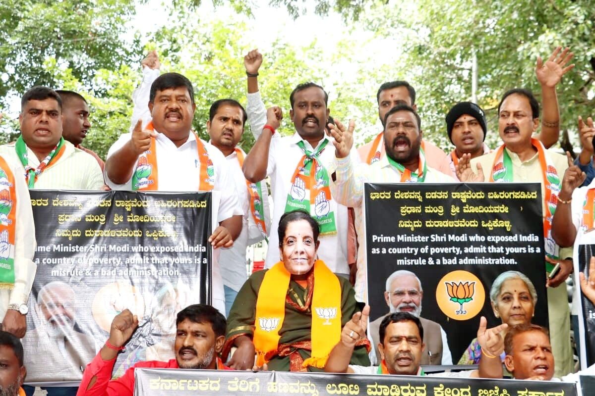 ನಿರ್ಮಲಾ ಸೀತಾರಾಮನ್ ದ್ವಿಮುಖ ನೀತಿ ಅನುಸರಿಸುತ್ತಿದ್ದಾರೆ : ಎಸ್.ಮನೋಹರ್