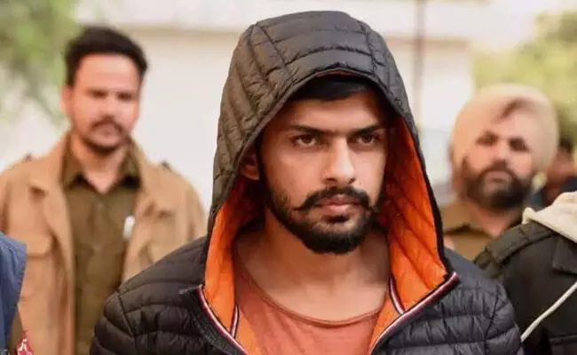 ಉಗ್ರ ಲಾರೆನ್ಸ್ ಬಿಷ್ಣೋಯ್ ಗುಜರಾತ್ ಜೈಲಿನಲ್ಲೇ ಯಾಕಿರಬೇಕು? ಉಗ್ರ ಲಾರೆನ್ಸ್ ಬಿಷ್ಣೋಯ್ ಗುಜರಾತ್ ಜೈಲಿನಲ್ಲೇ ಯಾಕಿರಬೇಕು?